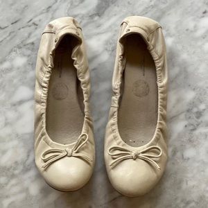 Blondo ivory ballet flats